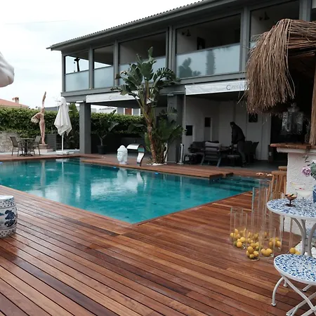 Q-zen House Alacati 酒店 *