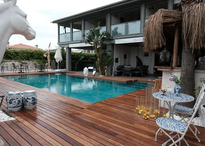 Q-zen House Alacati 酒店 *